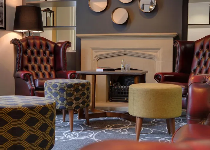Top Hotels in Watford with Swimming Pool