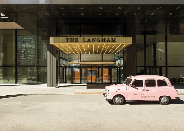 Coolest Hotels in the Heart of Chicago