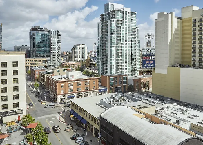 Best San Diego Hotels with Airport Shuttle
