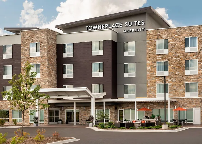 Best Hotels in Grafton Ohio