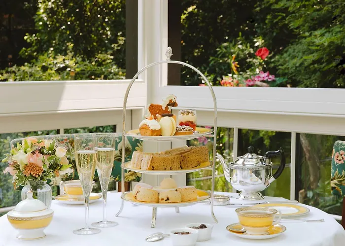 best hotels for new year's eve london