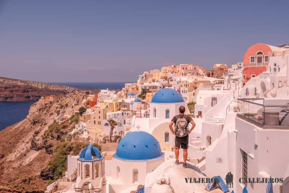 Where to stay in Santorini: best areas and hotels